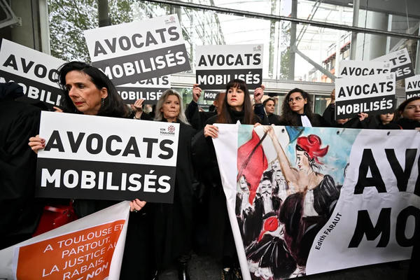 Nouvelle mobilisation des avocats contre le "plaider-coupable criminel"